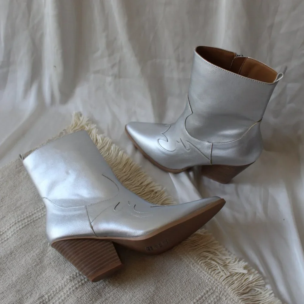 🆕The Jane// Silver Metallic western style boot - Picture 5 of 15